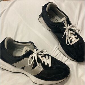 Men’s New Balance 327 shoes size 10.5, black and white